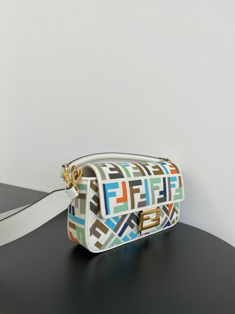 FendI Baguette Bag-26x14x4CM