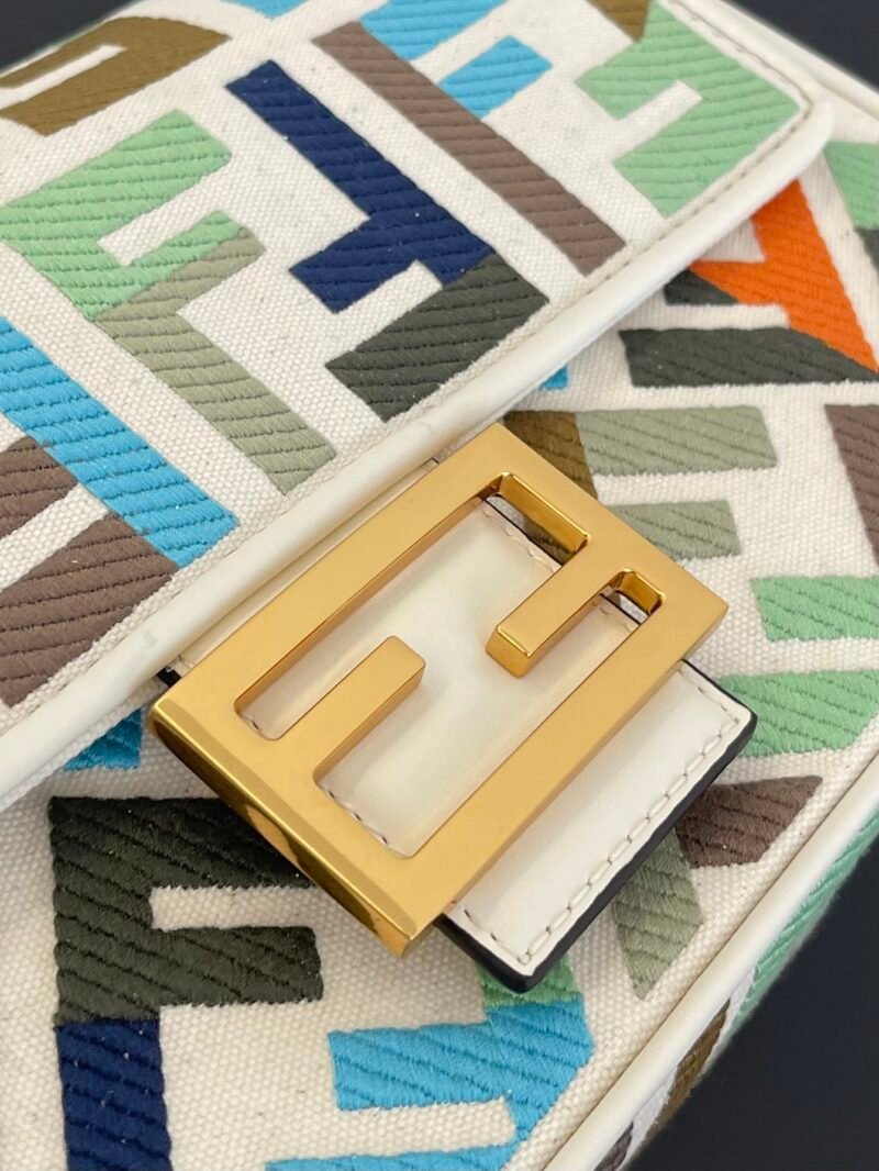 FendI Baguette Bag-26x14x4CM