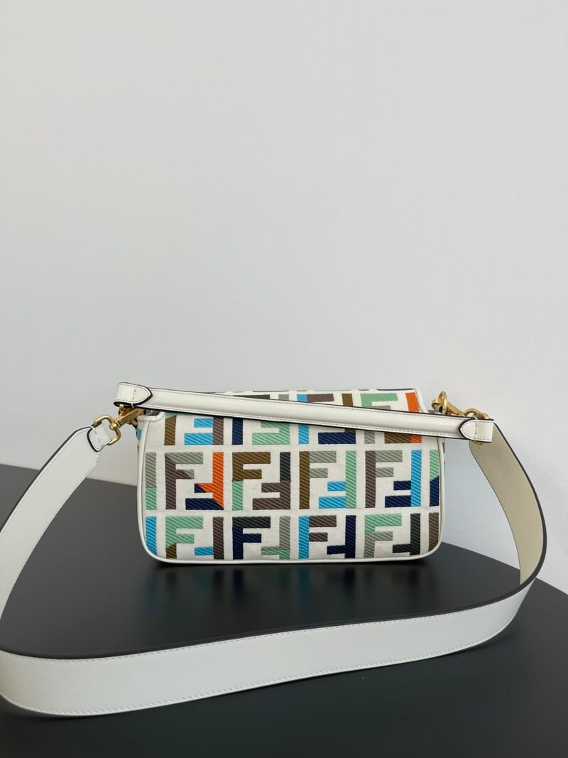 FendI Baguette Bag-26x14x4CM