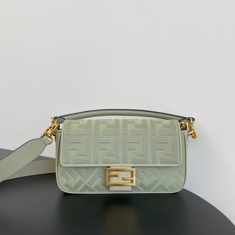FendI Baguette Bag-26x14x4CM