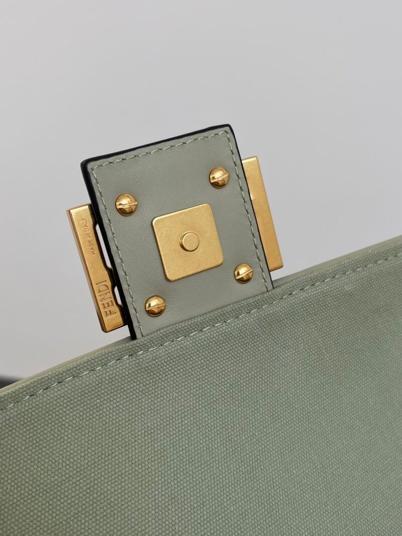 FendI Baguette Bag-26x14x4CM