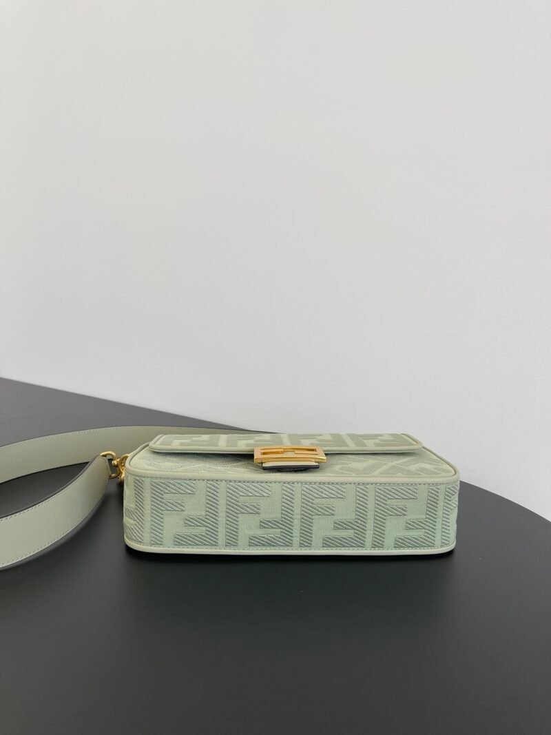 FendI Baguette Bag-26x14x4CM
