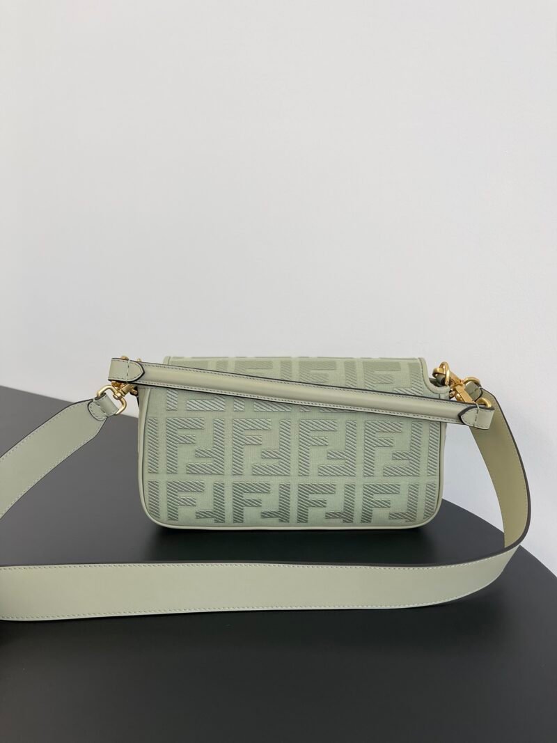 FendI Baguette Bag-26x14x4CM