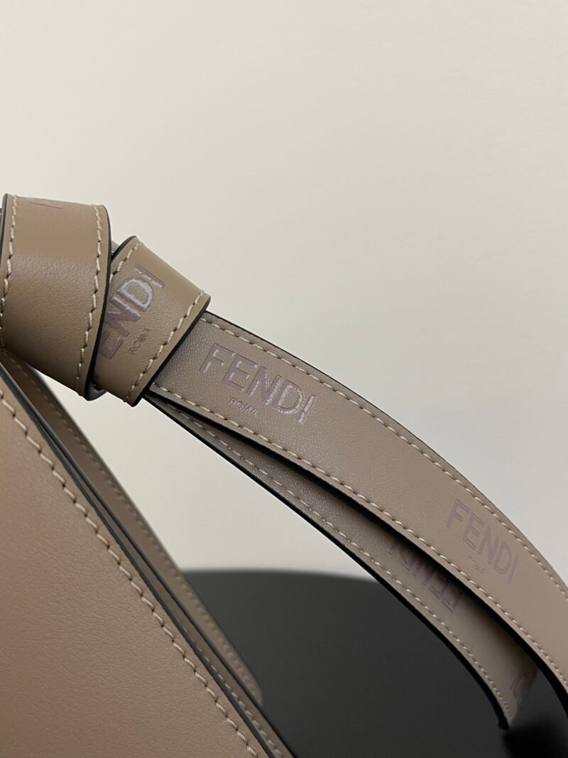 Fendi Peekaboo-27x21x9.5CM