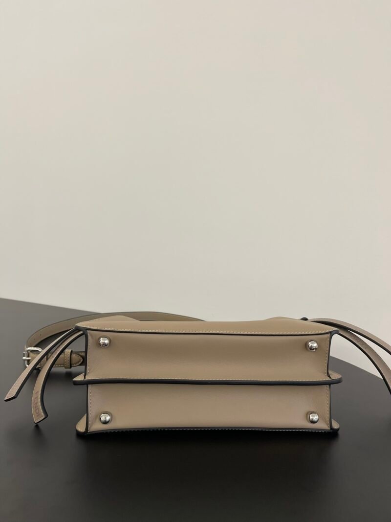 Fendi Peekaboo-27x21x9.5CM