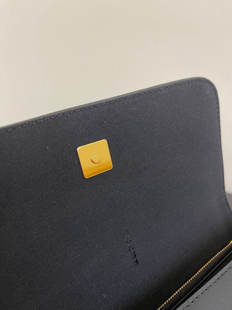 Fendi Wallet On Chain Bag-22x5x11CM