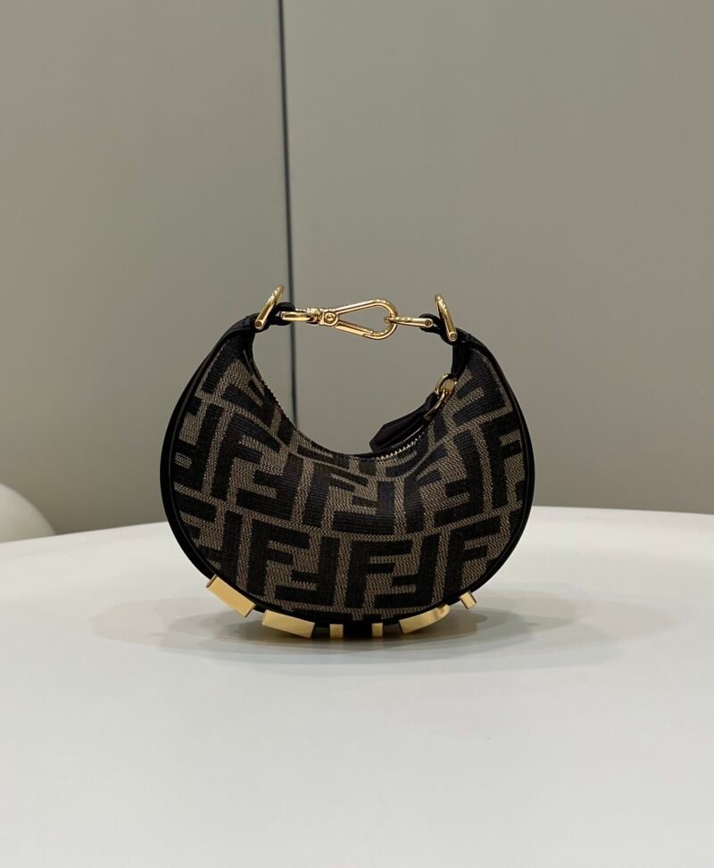 Fendi Graphy Bag-16.5x14x5CM