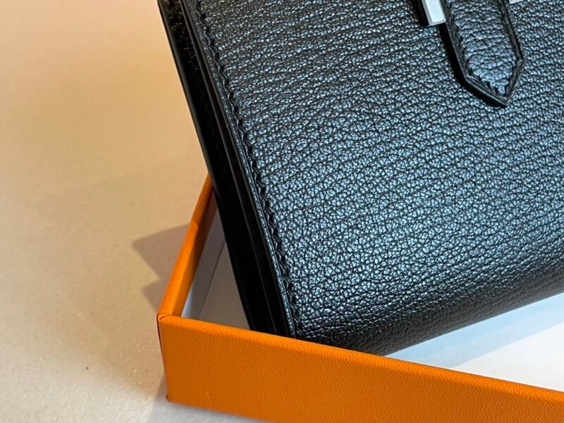 Hermes Bearn Wallet