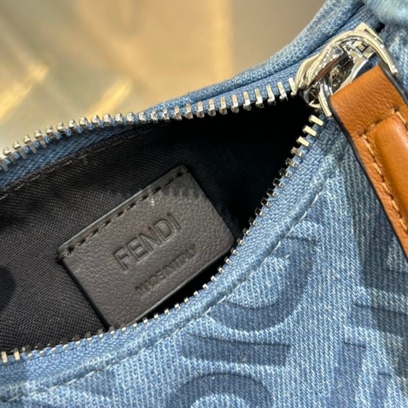 wsxc1696596978571_8.jpg Fendi Praphy-16.5x14x5CM