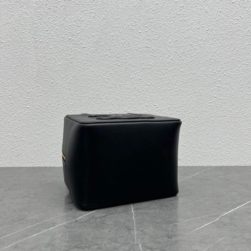 wsxc1697553675601_3.jpg Celin Holded Handbags-20×15×13CM