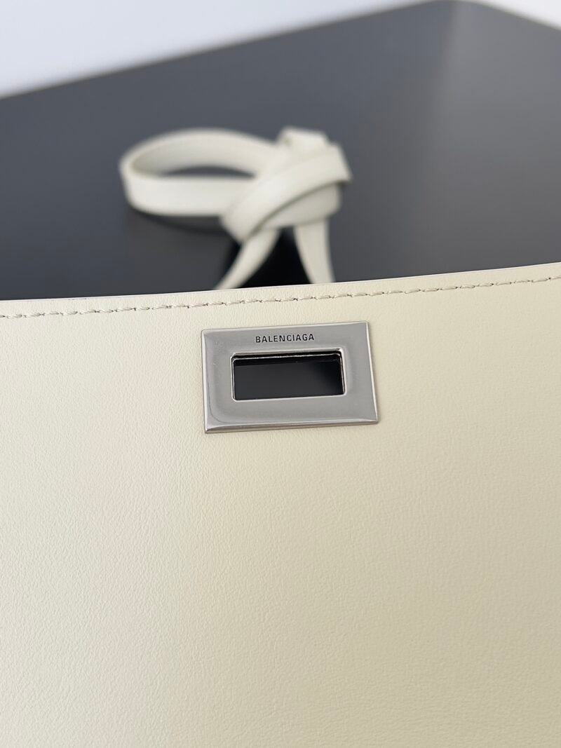 Balenciag Women’s Bel Air Small Clutch On Strap in Black-27*5*14CM