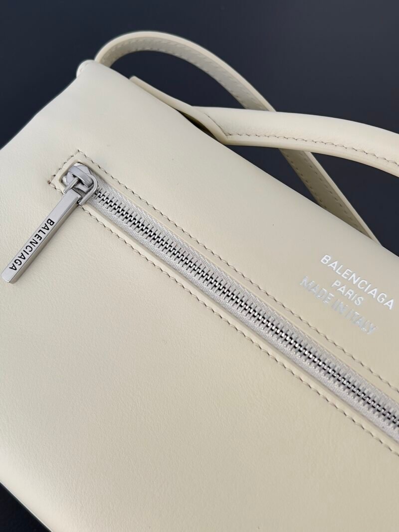 Balenciag Women’s Bel Air Small Clutch On Strap in Black-27*5*14CM