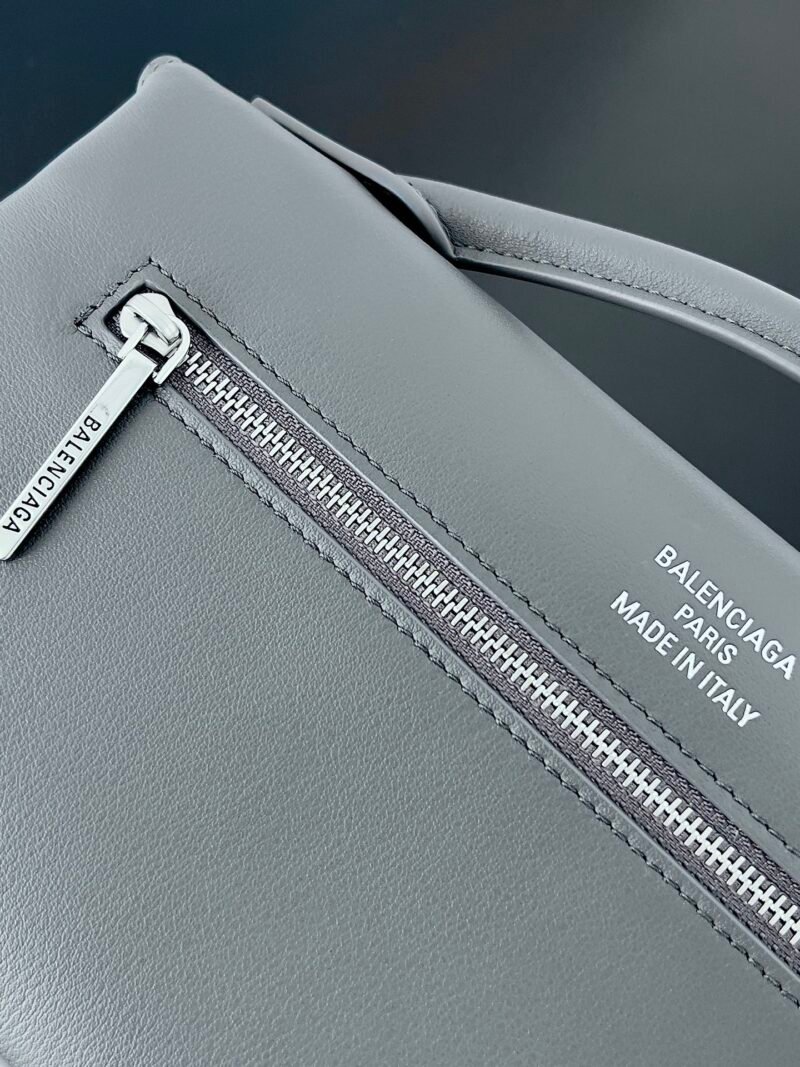 Balenciag Women’s Bel Air Small Clutch On Strap in Black-27*5*14CM