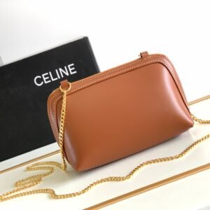 ww756533utyterytre_3_.jpg Celin Triomphe Shell Bag-16 X 11X 8CM