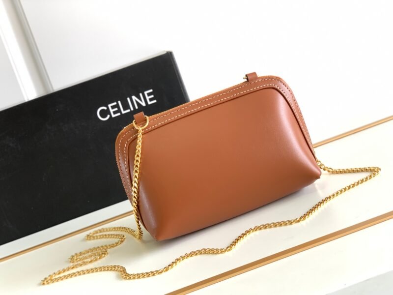 ww756533utyterytre_3_.jpg Celin Triomphe Shell Bag-16 X 11X 8CM