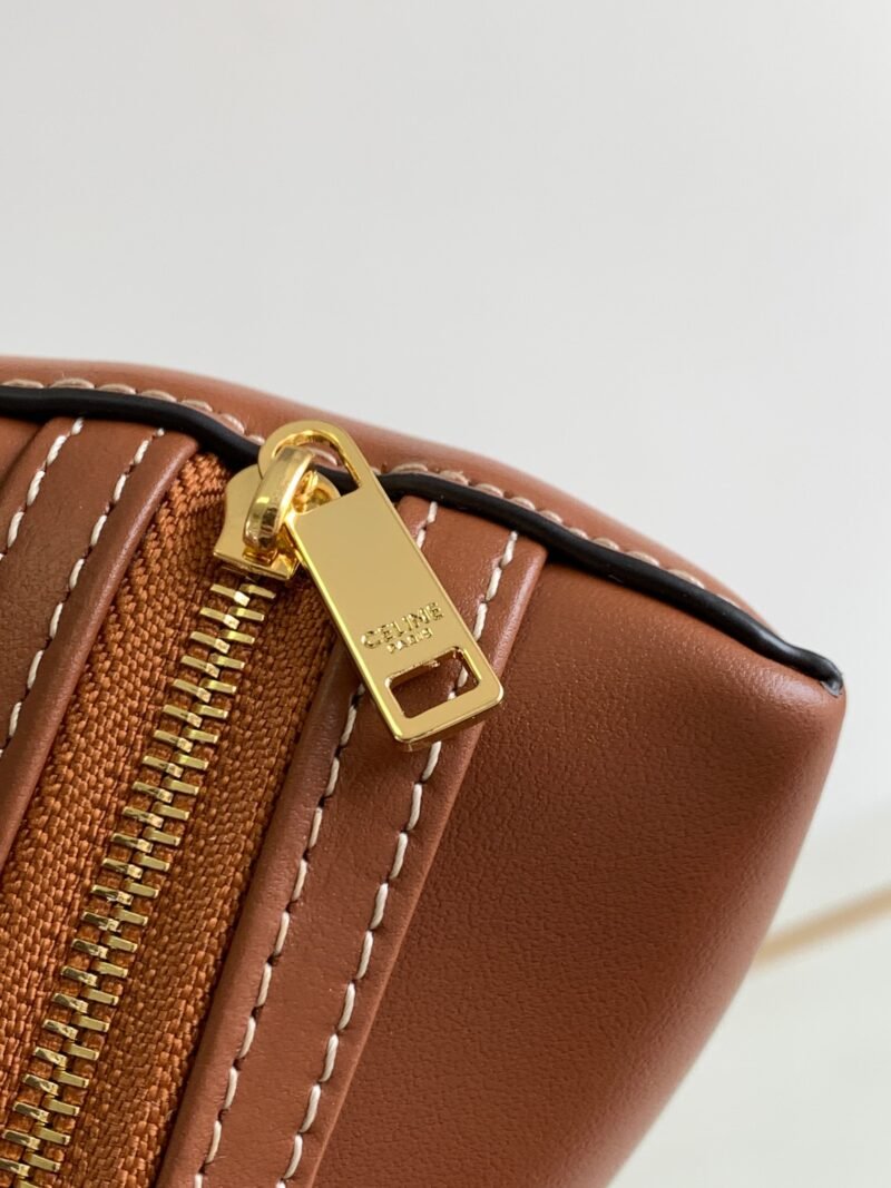 ww756533utyterytre_6_.jpg Celin Triomphe Shell Bag-16 X 11X 8CM