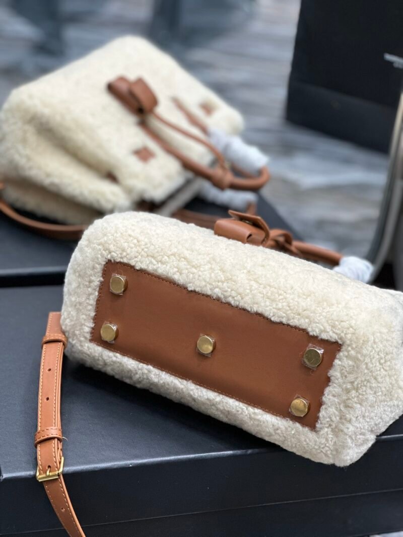 yslbag-6343225ewrrwe_1_.jpg YSL Sac De Jour-22x18x11CM